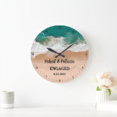 Beach Verlobt Keepake Verlobung 2022 Große Wanduhr (Zuhause)