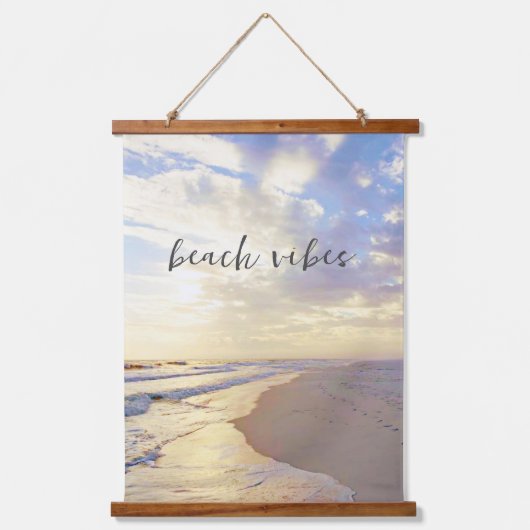 Beach Vibes Ocean Waves Sonnenuntergang Holz Scrol Wandteppich Mit Holzrahmen (Vorderseite)