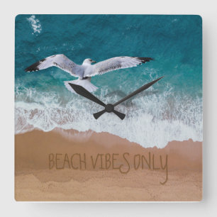 Beach Vibes Only Seashore Coastal Seagull Quadratische Wanduhr