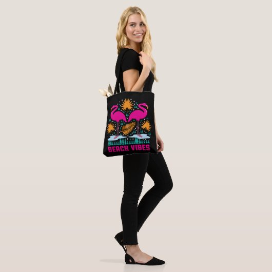 Beach Vibes Pink Flamingos-19501 Tasche (Am Model)