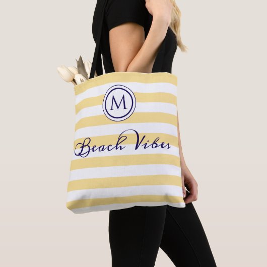 Beach Vibes Yellow White Strike Coastal Monogram Tasche (Von Nahem)