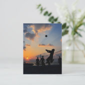 Beach Volleyball bei Sunset Postkarte (Stehend Vorderseite)