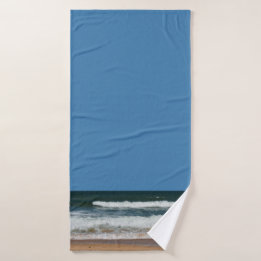 Beach Waves Sand Seashore Ocean Seascape Blue Sky Badehandtuch