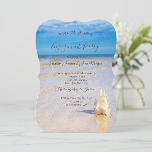 Beach Waves Seashell Verlobung Einladung (Stehend Vorderseite)