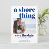 Beach Wedding A Shore Thing Foto Save the Date (Stehend Vorderseite)