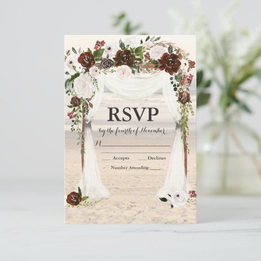 Beach Wedding Arbor RSVP Karte (Stehend Vorderseite)