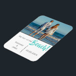 Beach Wedding Foto Script Save the Date Magnet<br><div class="desc">"Wir sehen uns am Strand!" Fügen Sie Ihr Foto zu personalisieren. Fügen Sie Ihre Namen und das Datum der Hochzeit hinzu. Ein toller Sake für Ihre eingeladenen Gäste. Ich habe es genossen,  dieses Design für Ihre besondere Zeit Ihres Lebens zu kreieren. Herzlichen Glückwunsch!</div>