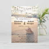 Beach Wedding, Sand, String Lights Seashell Einladung (Stehend Vorderseite)