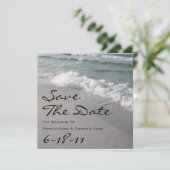 Beach Wedding Save the Date - Ocean Waves & Sand (Stehend Vorderseite)