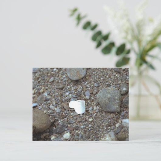 Beach Wedding Seashell Heart Postkarte (Stehend Vorderseite)