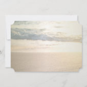 Beach Wedding, String Lights Seashell Einladung (Rückseite)