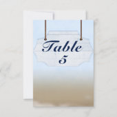 Beach Wedding White Wood Sign Tischnummer Card (Vorderseite)