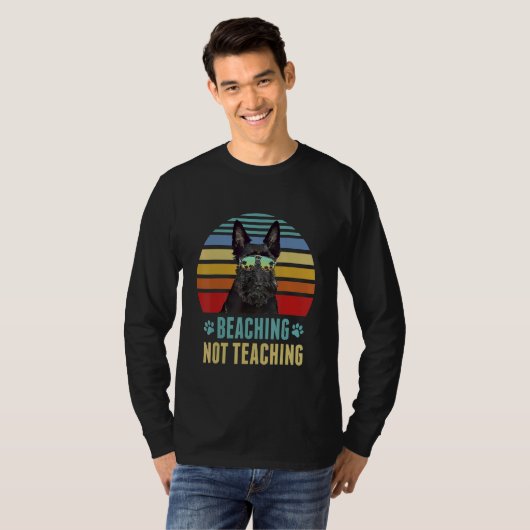 Beaching Not Teaching   Scottish Terrier Dog Summe T-Shirt (Vorne ganz)