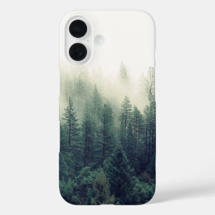 Beachte ruhige Waldlandschaft iPhone 16 Hülle