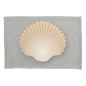 Beachy Tan Scalloped Seashell Kissenbezug (Vorderseite-Links)