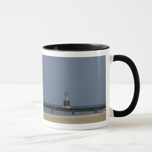 Beacon Light von Lake Michigan Tasse (Rechts)