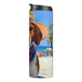 Beagle am Strand, Sommergeschenk für Hundefreunde Thermosbecher (Nach rechts gedreht)