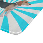 Beagle auf TürkisPinwheel Schneidebrett (Ecke)