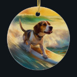 Beagle Beach Surfanstrich Keramik Ornament<br><div class="desc">Tauchen Sie ein in die spielerische Welt des Kaninchen-Abenteuers mit diesem faszinierenden Bild. Ein gepflegter Hund geht zu den Wellen und reitet geschickt auf einem sonnengeküssten Strand. Das lebendige Kunstwerk vereint wunderbar das Wesentliche der Erregung am Strand, während der Hund furchtlos auf den Wellen reitet und den Geist von Spaß...</div>