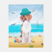 Beagle Dog on Beach Fleecedecke (Vorderseite)