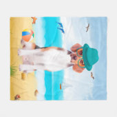 Beagle Dog on Beach Fleecedecke (Vorderseite (Horizontal))