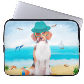 Beagle Dog on Beach Laptopschutzhülle (Vorderseite)