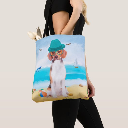Beagle Dog on Beach Tasche (Von Nahem)