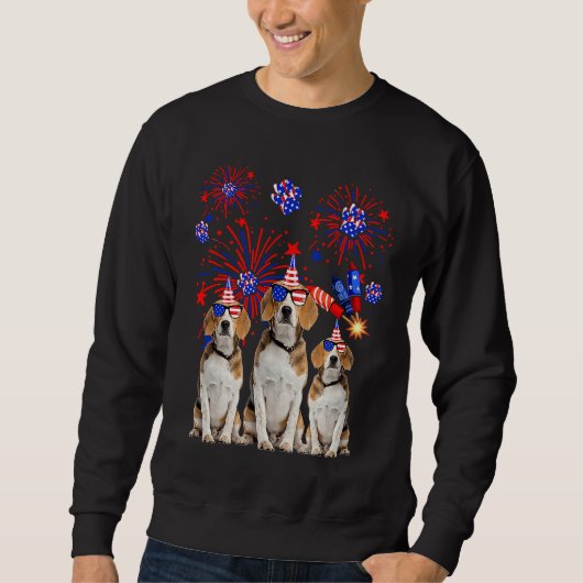 Beagle Dogs American Flag  Happy 4th of July Sweatshirt (Vorderseite)
