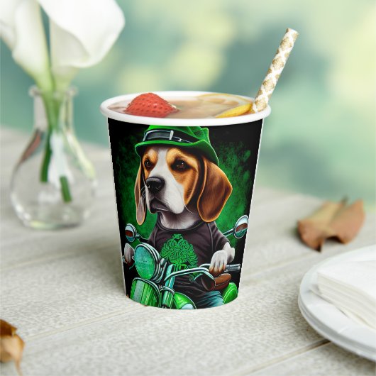 Beagle Hund Fahrrad St. Patrick's Day Pappbecher (In Situ)