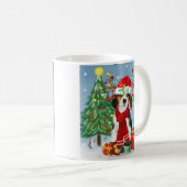 Beagle Hund im Schnee mit Weihnachtsgeschenken Kaffeetasse (VorderseiteRechts)