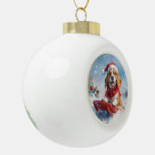 Beagle Hund in Sledge Lass es Schnee Weihnachten Keramik Kugel-Ornament (Links)