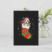 Beagle Hund in Weihnachtssocken Funny Santa Beagle Einladung (Stehend Vorderseite)