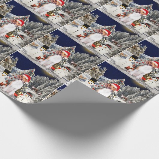 Beagle Hund sitzen in Schnee Weihnachtshut Geschenkpapier (Ecke)