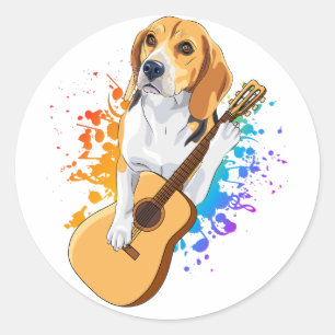 Beagle Hund spielt akustische Gitarre Runder Aufkleber