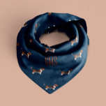 Beagle Hunde Muster Mit Monogramm Halstuch<br><div class="desc">Spaß Beagle Hunde auf einem klassisch marineblau Grundmuster. Personalisieren Sie mit einem Monogramm,  um das perfekte aus einem freundlichen Geschenk zu machen. Suchen Sie eine andere Farbe? Kein Problem! Klicken Sie einfach auf die Schaltfläche "Anpassen" und wählen Sie die Hintergrundfarbe Ihrer Wahl aus.</div>