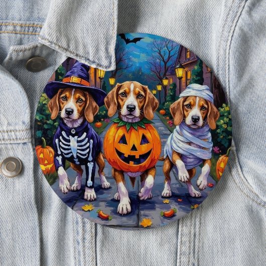 Beagle Hunde Trick-or-Treating in Halloween-Kostüm Button (Beispiel)