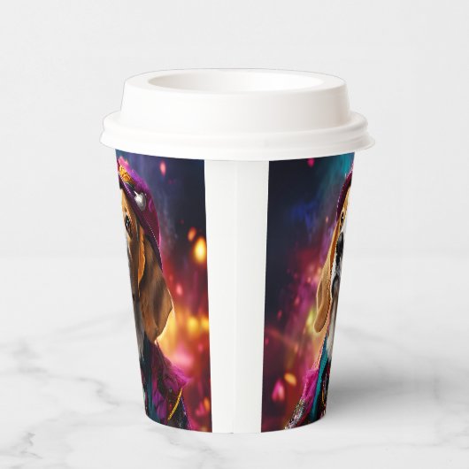 Beagle in einem rosa Hut Pappbecher (Rechts)