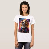 Beagle in einem rosa Hut T-Shirt (Vorne ganz)