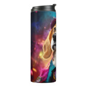 Beagle in einem rosa Hut Thermosbecher (Nach links gedreht)