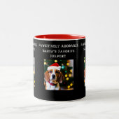 Beagle in Weihnachtsmannmütze auf Kaffee-Tasse Zweifarbige Tasse (Mittel)