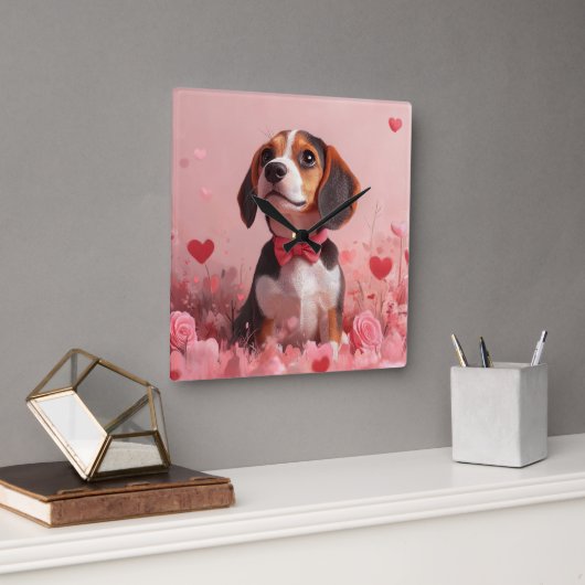 Beagle mit Rose - Valentinstag Quadratische Wanduhr (Büro)