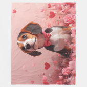 Beagle mit Rosen - Valentinstag Fleecedecke (Vorderseite)