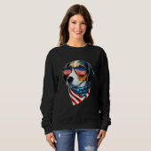 Beagle Patriotic Pup Celebrating USA Sweatshirt (Vorne ganz)