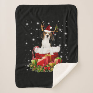 Beagle Reindeer präsentiert Weihnachtsgeschenk Sherpadecke