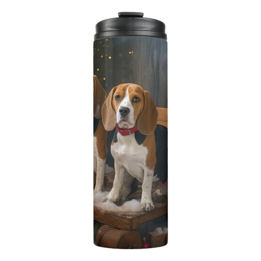 Beagle Snowy Sleigh Weihnachtsdekor Thermosbecher (Vorderseite)