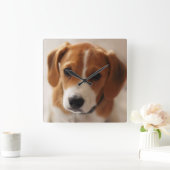 Beagle-Welpe 2 Quadratische Wanduhr (Zuhause)