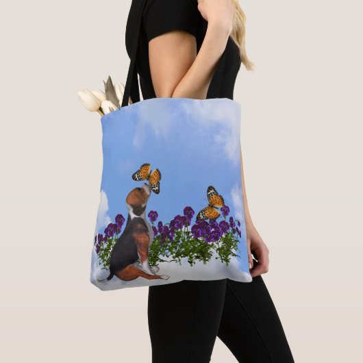 Beagle Welpe mit Schmetterlingen und Blume Tasche (Von Nahem)
