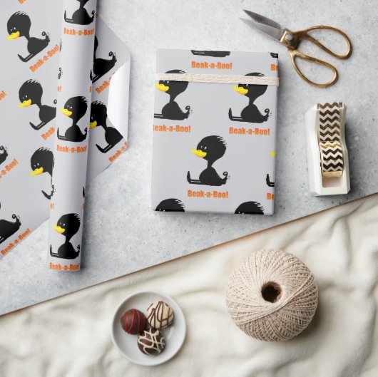 Beak-a-Boo! Cute Cartoon Duck with Funny Pun Geschenkpapier (Kunsthandwerk)