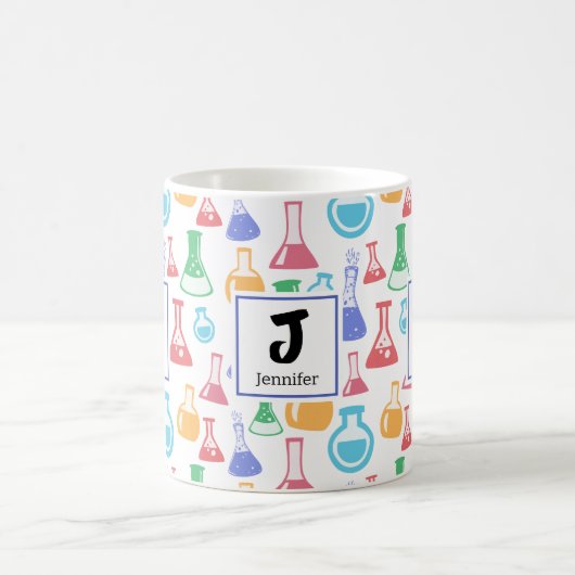 Beakers and Flask Fun Science Pattern Monogram Kaffeetasse (Mittel)