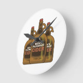 Bean Cider Runde Wanduhr (Winkel)